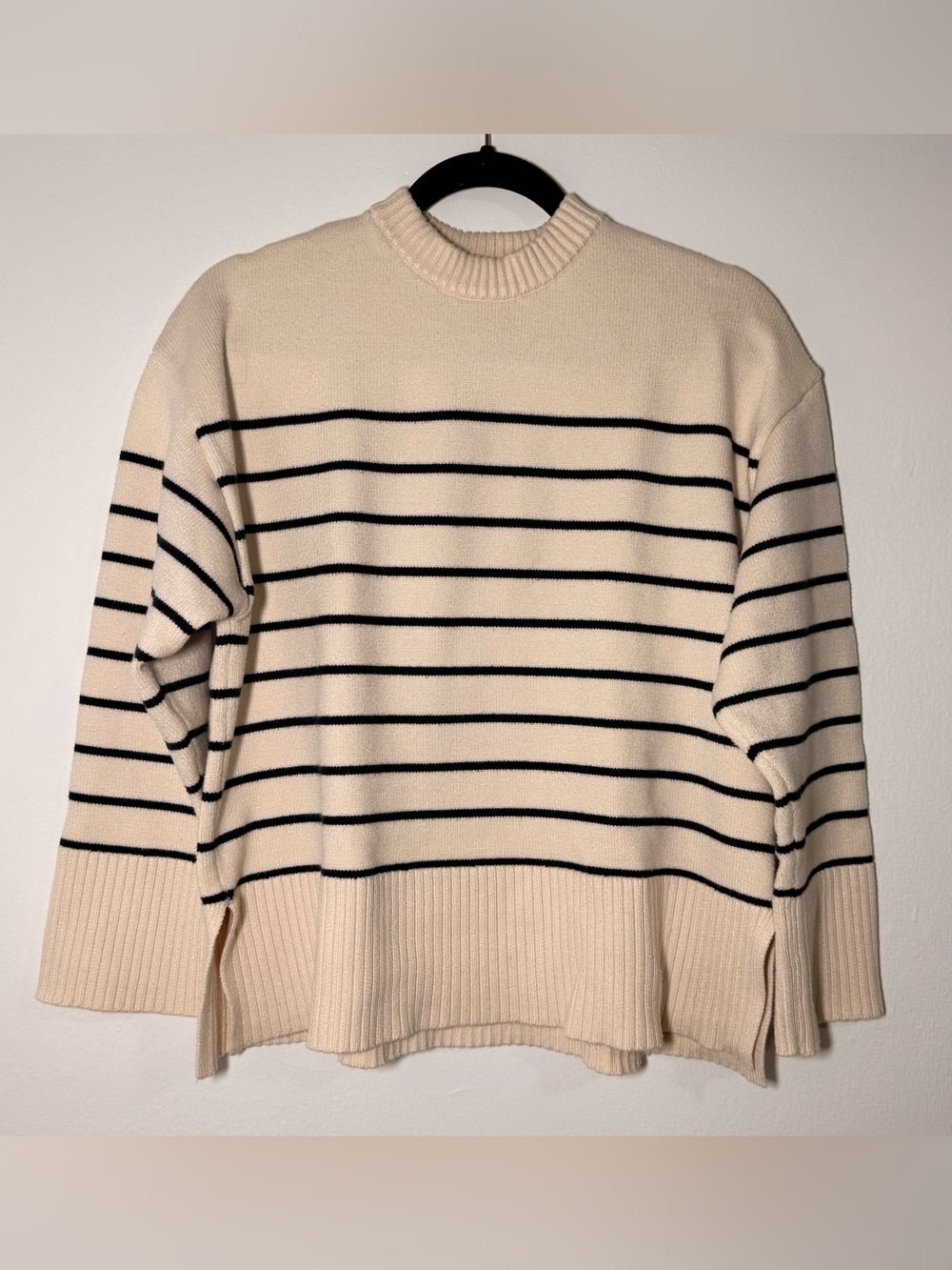 Zara Black & Cream Striped Knit Crewneck Sweater Oversized size medium m